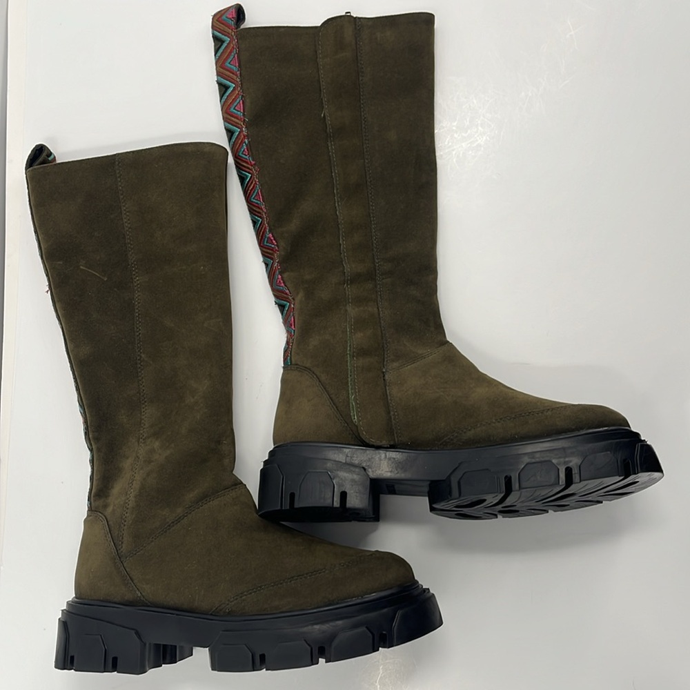 New Farm Rio Army Green Long Suede Boots Vegan Lug Sole Knee High Platform 9 - Picture 2 of 14